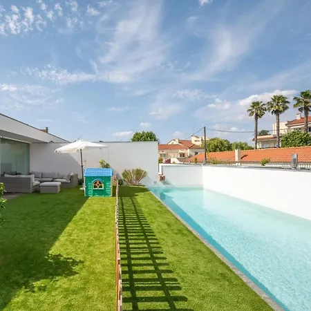 Guestready - Souto De Moura House Hébergement de vacances *
